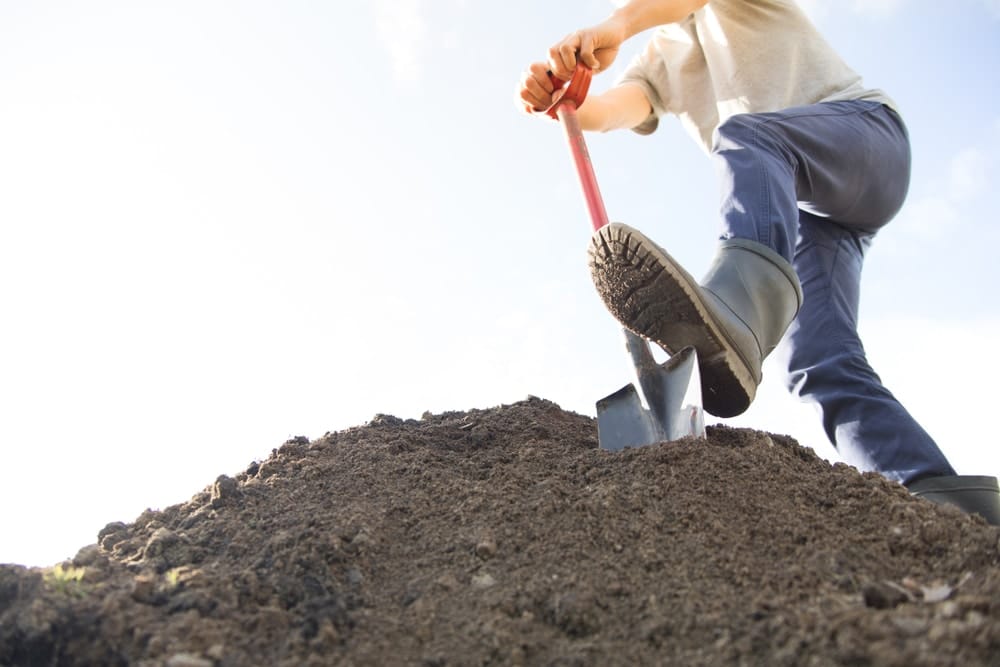 hand-excavation-vs-machine-excavation